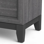 Table de chevet contemporaine en bois massif gris à 2 tiroirs